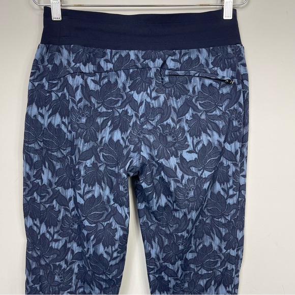Athleta Trekkie North Jogger 4 Floral Print Blue Pants Travel Hike Loungewear - Picture 9 of 15